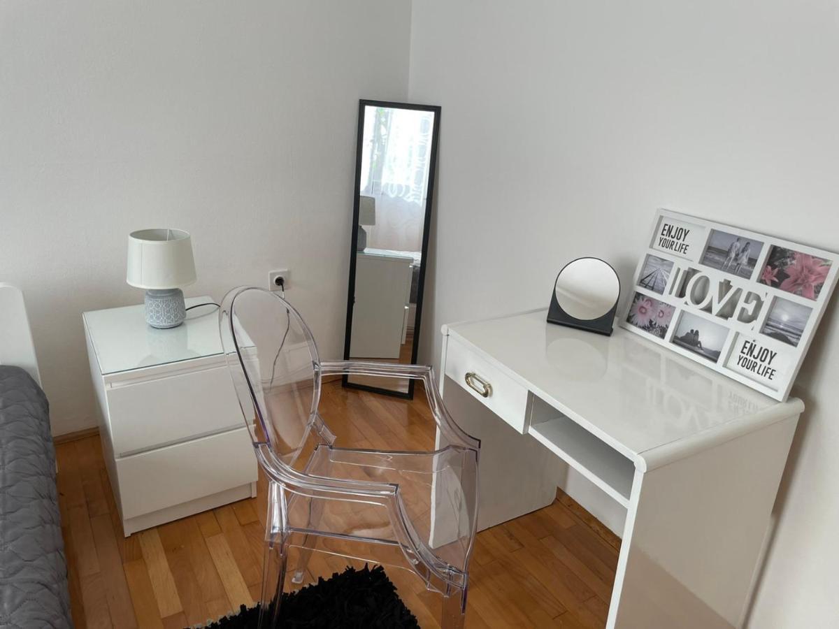 Apartment Greta Лабин Екстер'єр фото